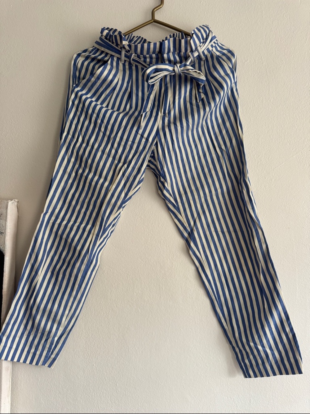 ZaraBlue and White Vertical Stripe Paperbag Waist Pants XS